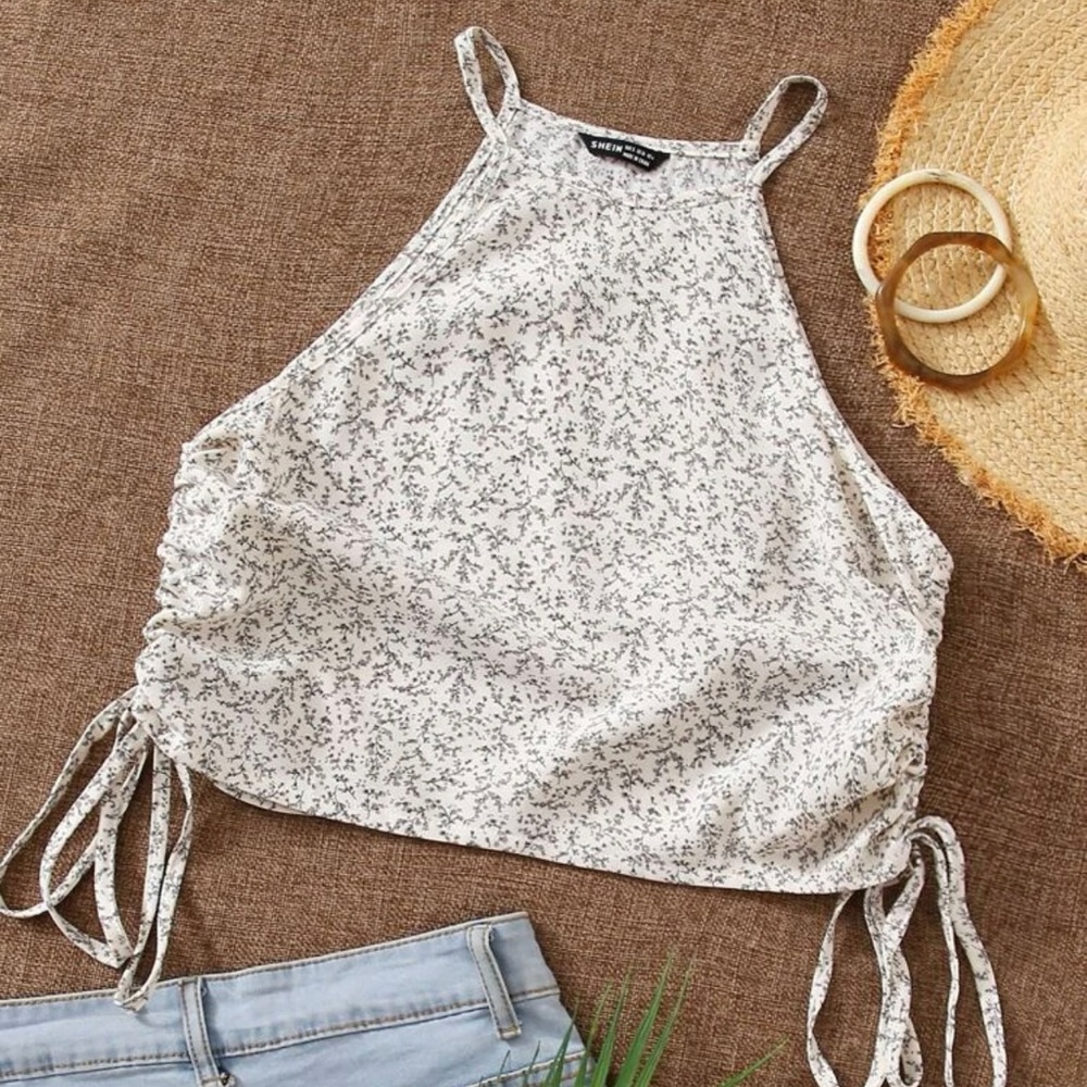 Drawstring side floral top